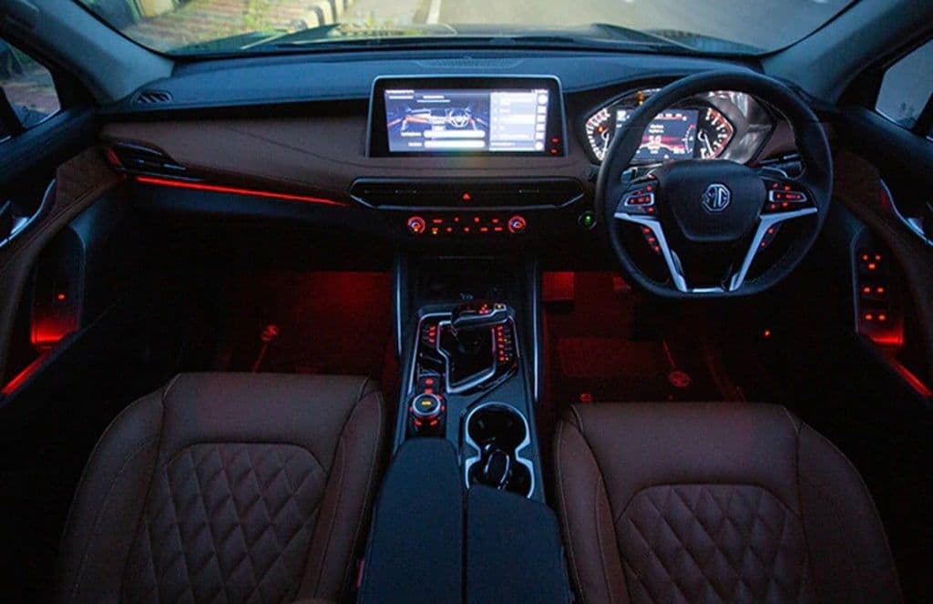Interior & Features