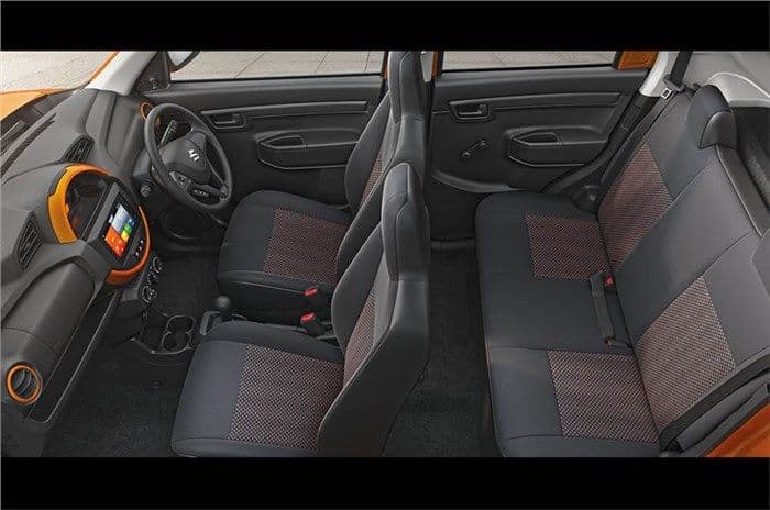 Interior & Features