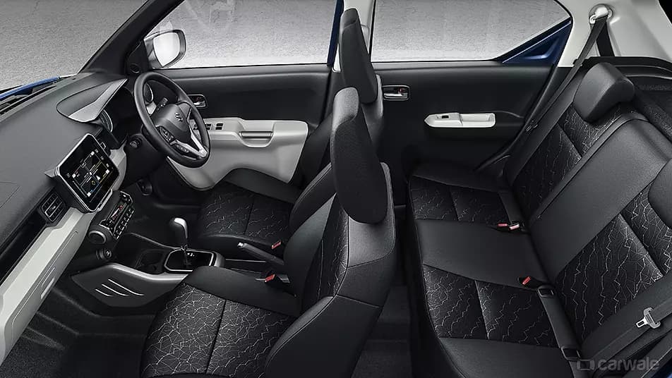 Interior & Features