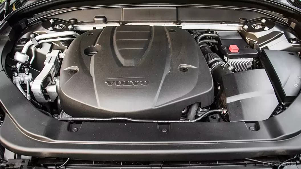 Engine & Performance