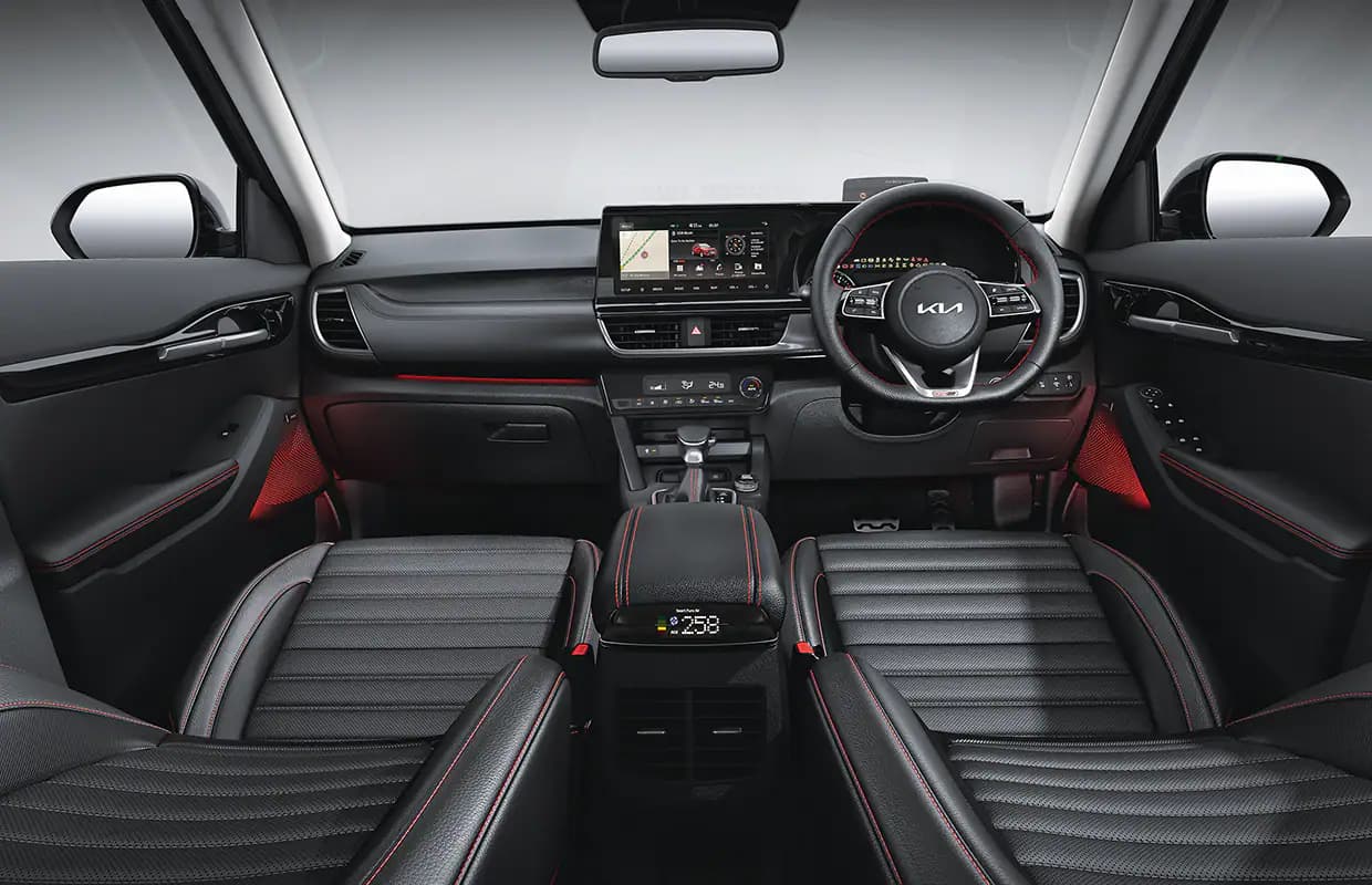 Interior & Features