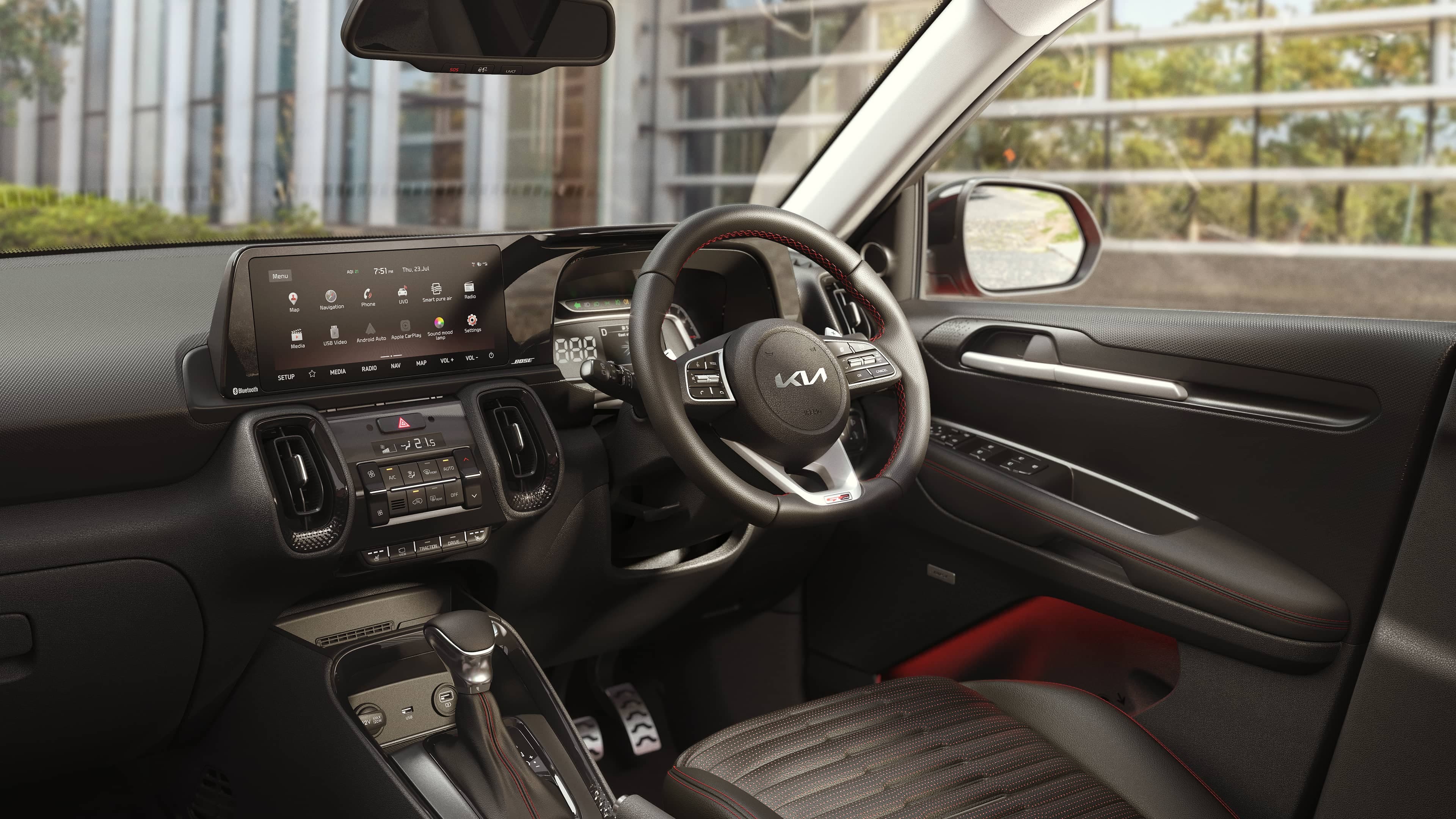 Interior & Features