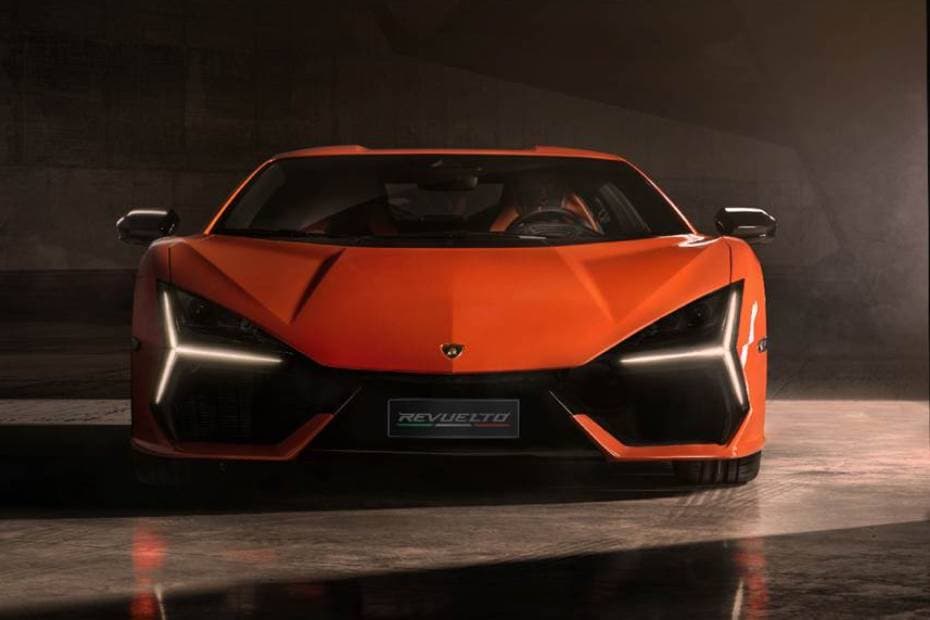 Lamborghini Revuelto Front View